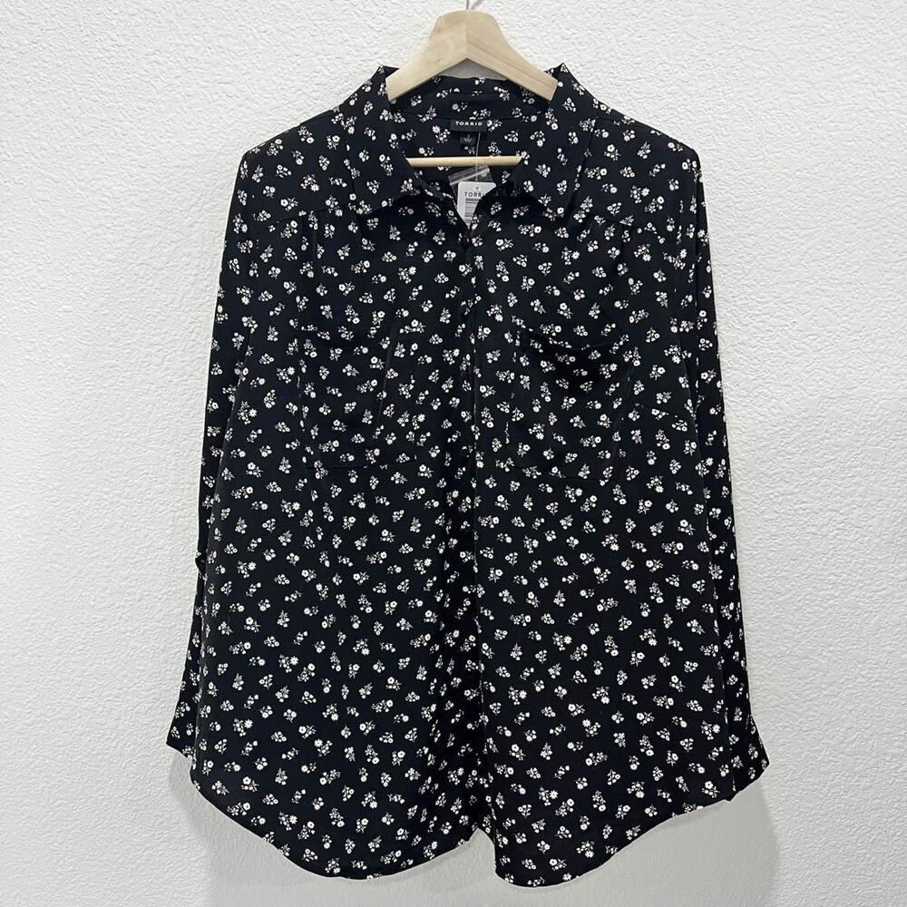 NWT Torrid Women's 3X Black Floral Button Front Tunic Top Long Sleeve Plus Size